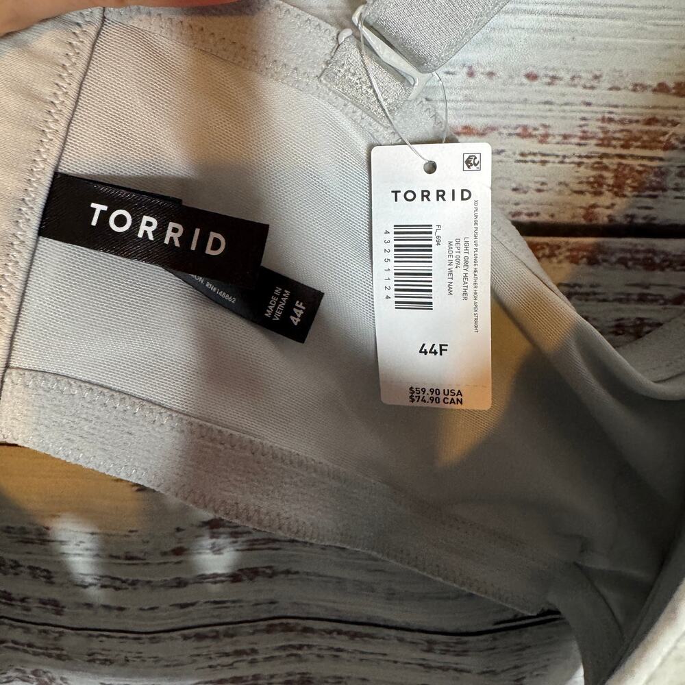 Torrid XO Plunge Push-Up Bra Grey NWT 44F - Picture 3 of 4